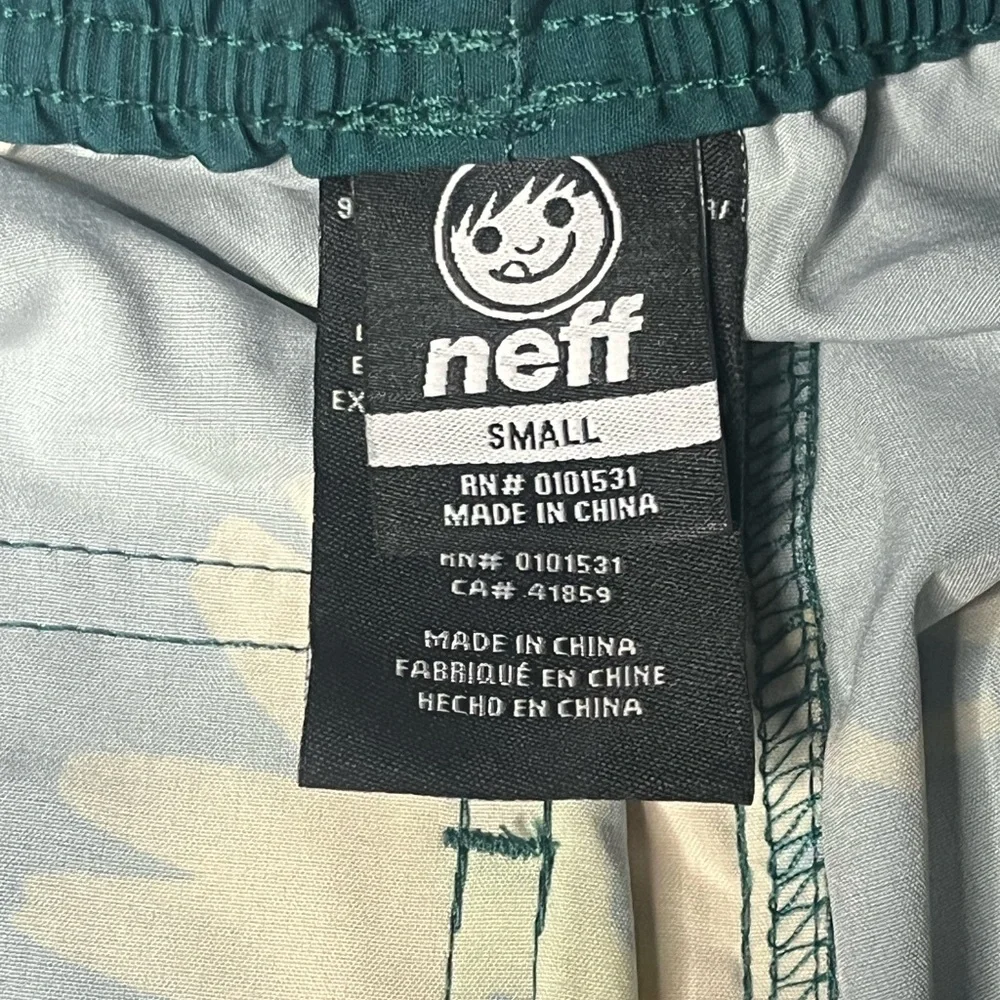 NEFF Men's Smiley Daisy Daily Hot Tub swim Board Shorts Small - Picture 7 of 8